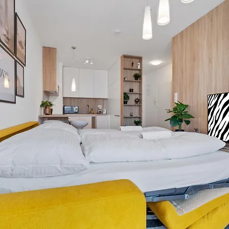 Lam Safari - Balcony - Ac - Free Parking Apartment